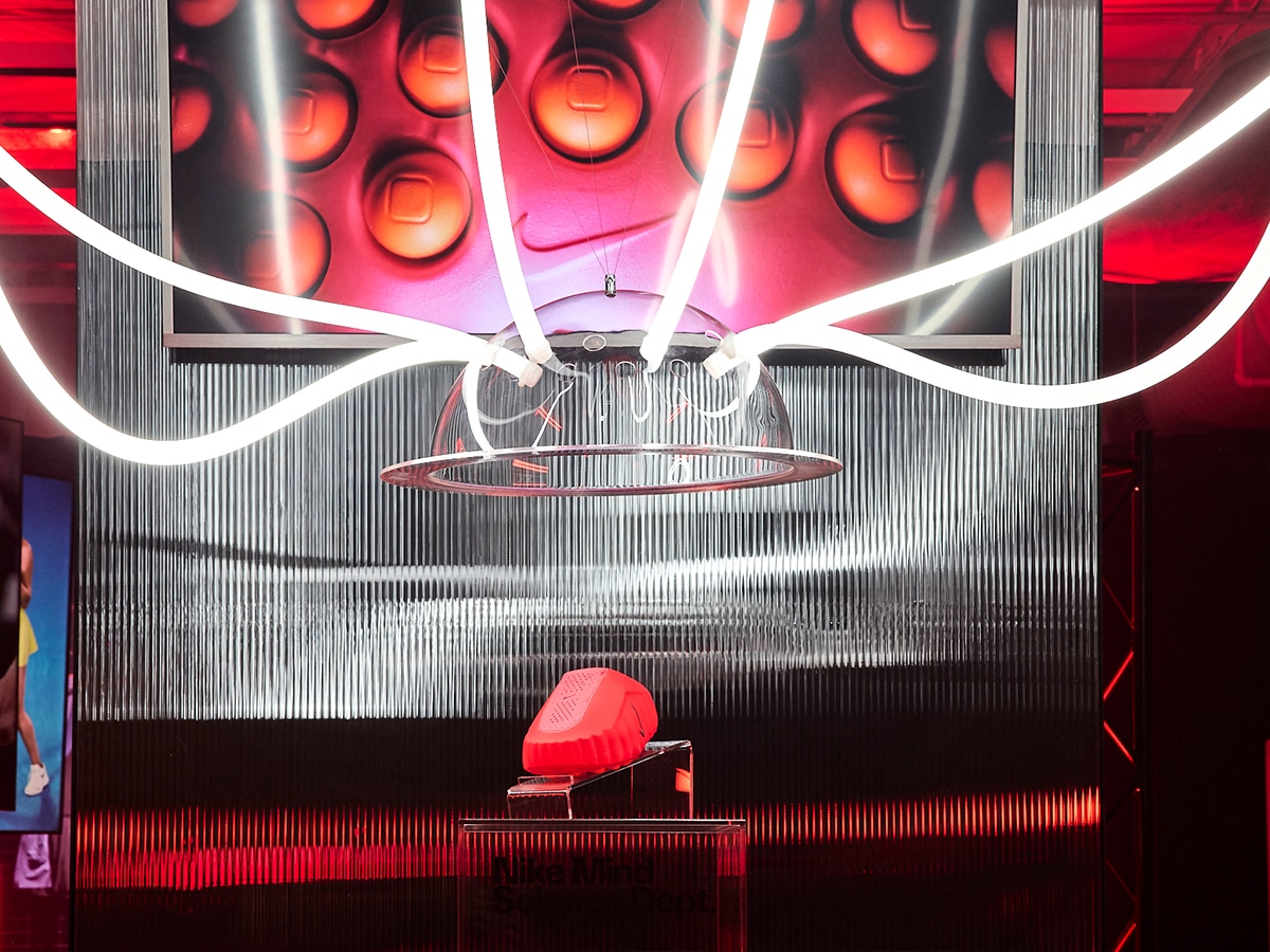 Nike mind 001 on platform