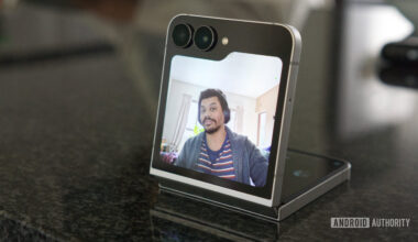 Samsung Galaxy Z Flip 7 FE cover screen camera preview