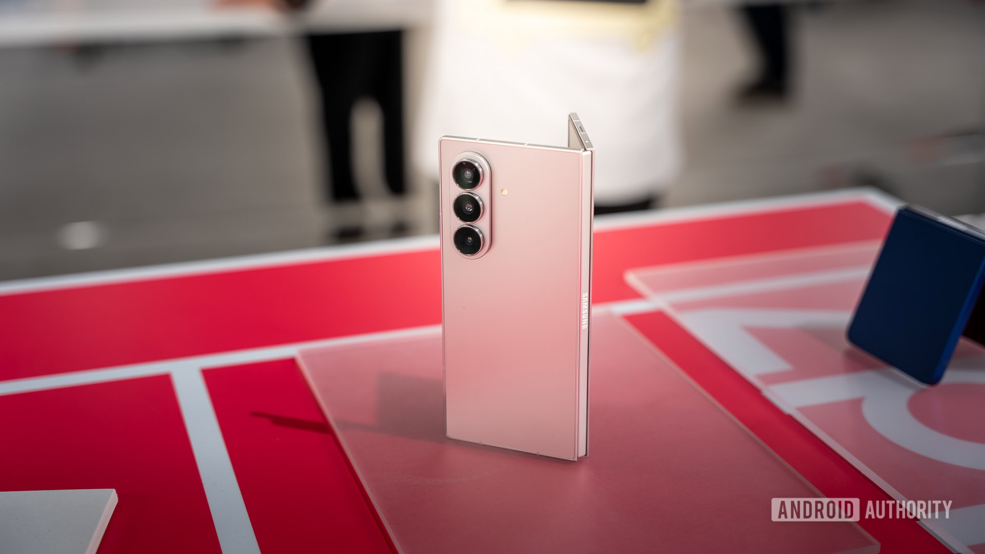 Samsung Galaxy Z Fold 7 & Z Flip 7 3 Samsung Galaxy Z Fold 7 & Z Flip 7 3