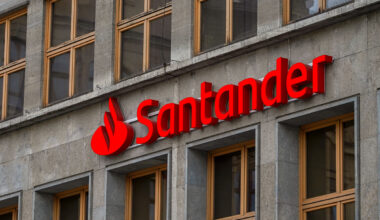 Santander Looks to AI for Digital Transformation