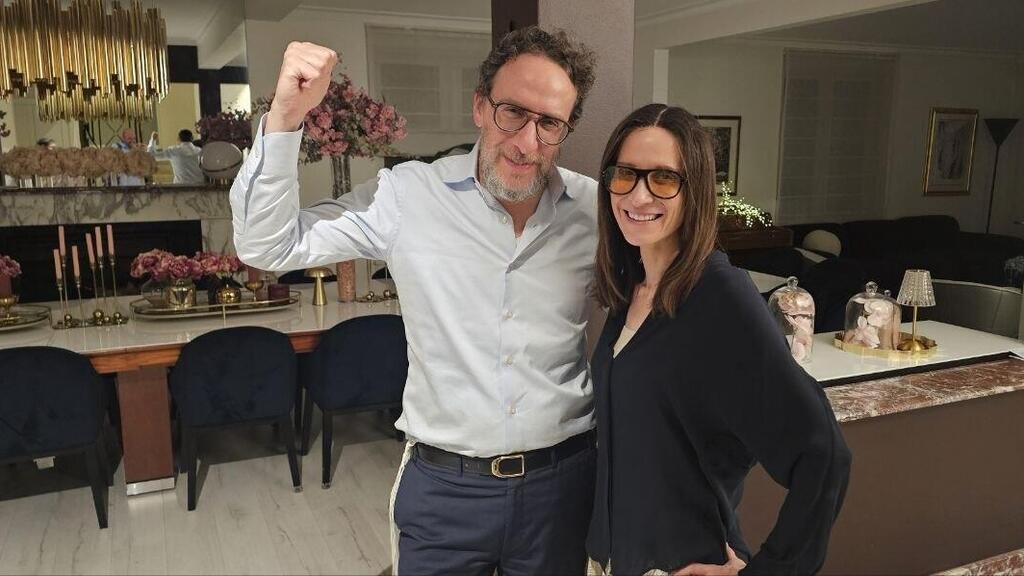 Rabbi Levi and Rebbetzin Chani Wolf (Photo: Yair Krauss) הרב לוי וחני וולף