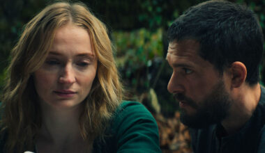 (L-R) Sophie Turner as Anne and Kit Harington as Jago in The Dreadful