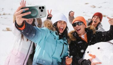 TORRAS Ostand Cases Redefine Phone Case Fashion