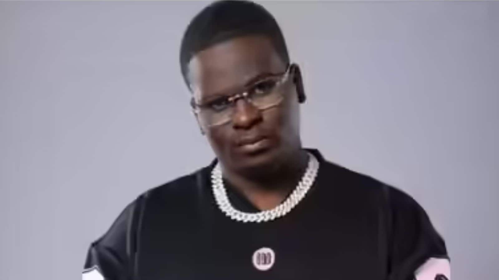 What sets Yung Sammy apart is his effortless ability to flip between languages mid-verse without losing rhythm or authenticity. Tracks like Mr. Rambo, In The Building, Top Boys and Aur Chahiye have become youth anthems in the independent hip-hop circuit. His lyrics speak about ambition, hustle, and resilience, themes that strongly resonate with young listeners. What sets Yung Sammy apart is his effortless ability to flip between languages mid-verse without losing rhythm or authenticity. Tracks like Mr. Rambo, In The Building, Top Boys and Aur Chahiye have become youth anthems in the independent hip-hop circuit. His lyrics speak about ambition, hustle, and resilience, themes that strongly resonate with young listeners.