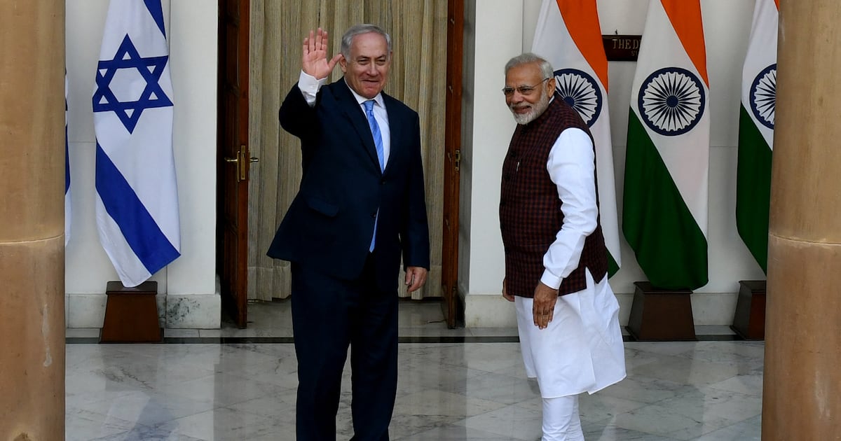 Modi visits Israel as Netanyahu lines up 'hexagon' of allies