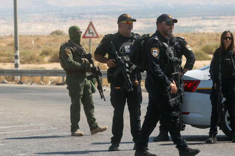 כוחות המשטרה בזירת הפיגוע במעבר אלנבי , אורן בן חקון