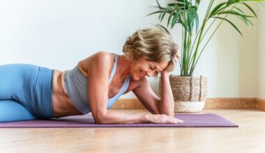 'The core responds beautifully to intentional and low-load training at any age' — a personal trainer shares a 5-move workout to build core muscle after 65