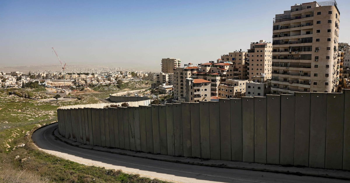 Israel moves to expand Jerusalem's borders for first time since 1967