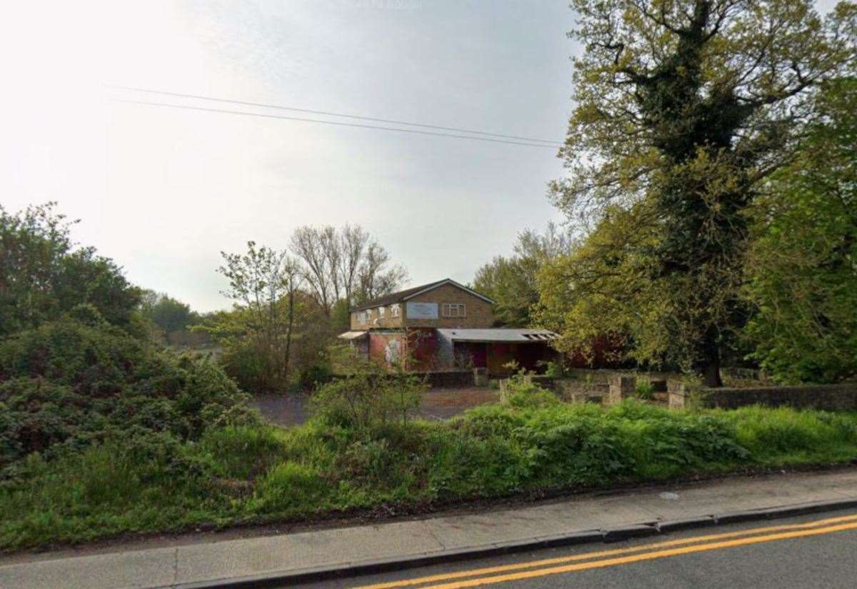 Derelict cafe and truck park in South Cambridgeshire could become life science site