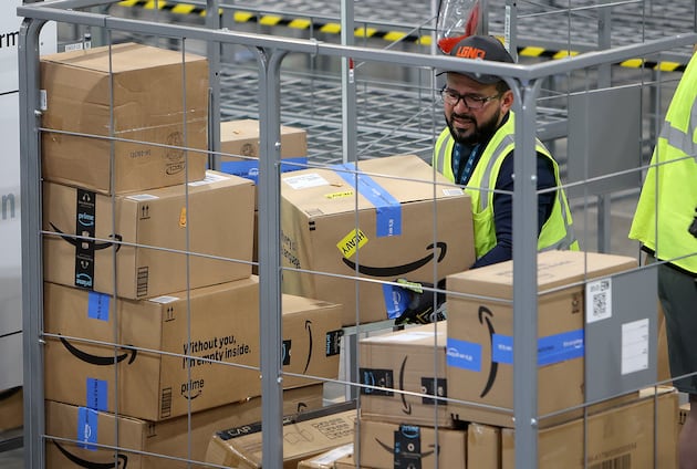 Amazon ends Walmart’s decadelong reign as world’s top retailer – Deseret News