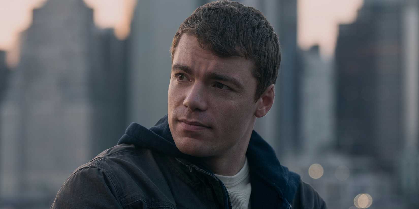 A close-up of Peter Sutherland in The Night Agent