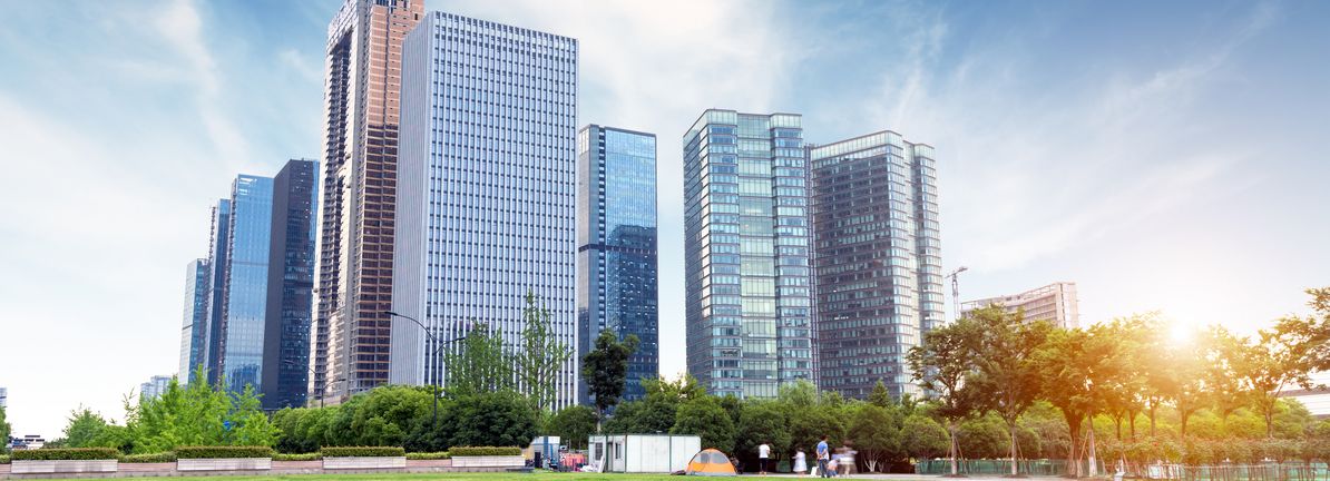 Assessing Olav Thon Eiendomsselskap (OB:OLT) Valuation After Mixed 2025 Earnings And Board Changes