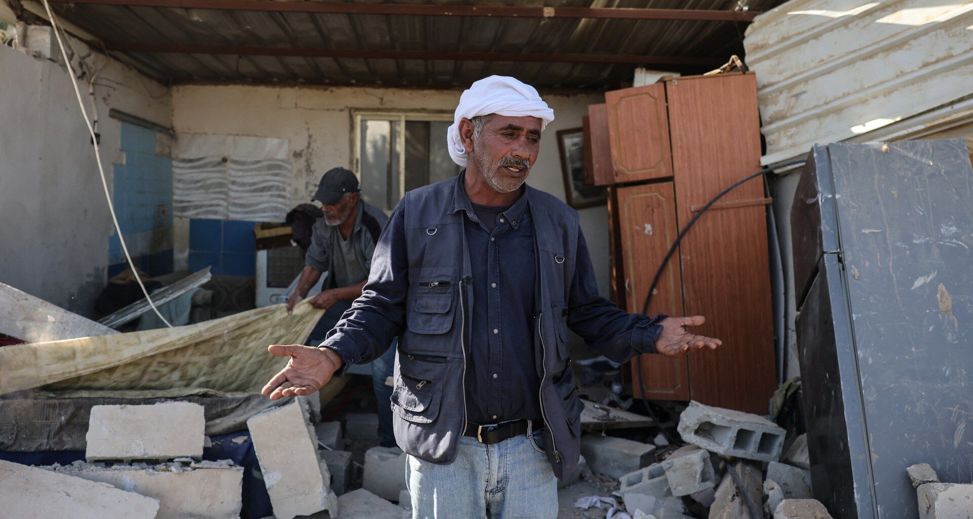 Israeli settlers displace 15 Palestinian families in West Bank: Official | Israel-Palestine conflict News