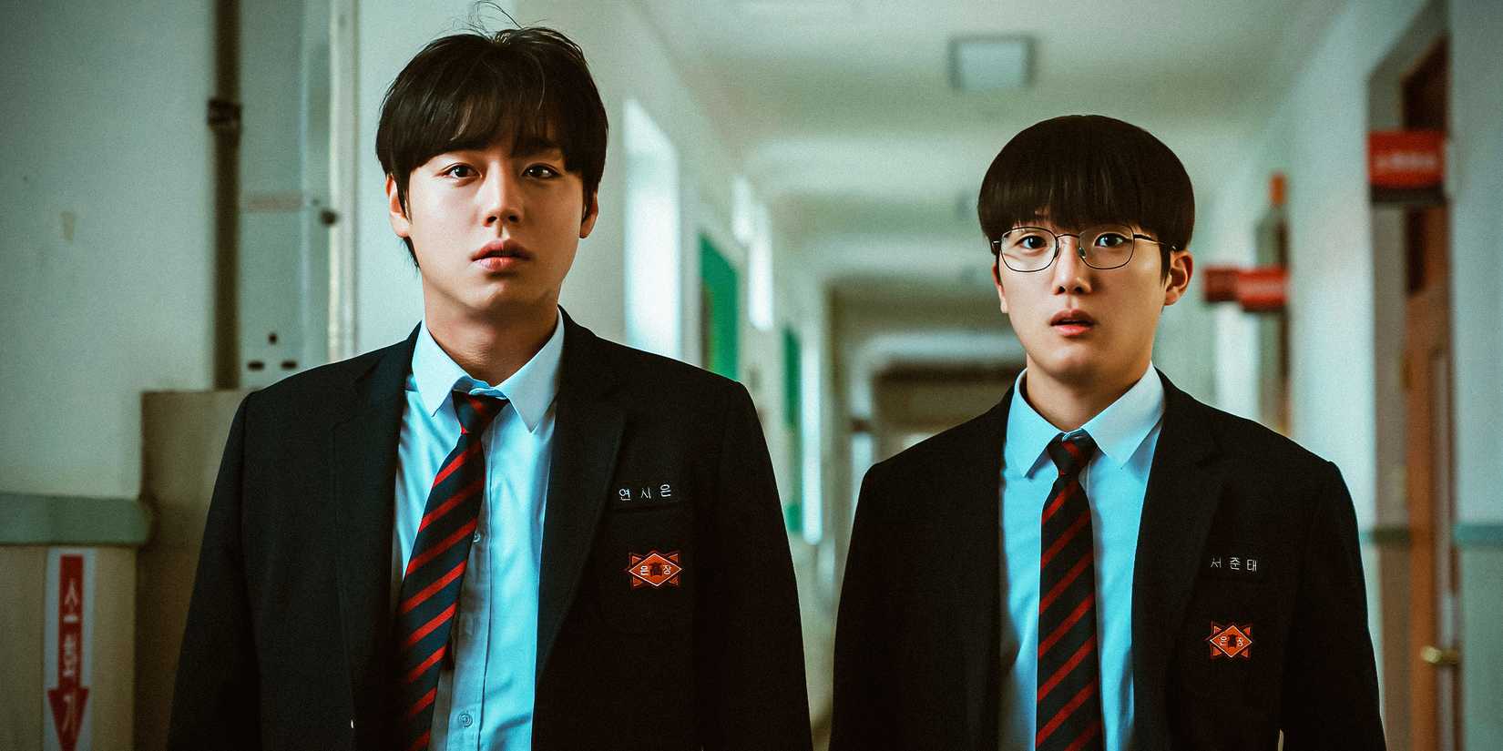  Park Ji-hoon as Si-eun and Choi Min-yeong as Jun-tae in Weak Hero Class 2