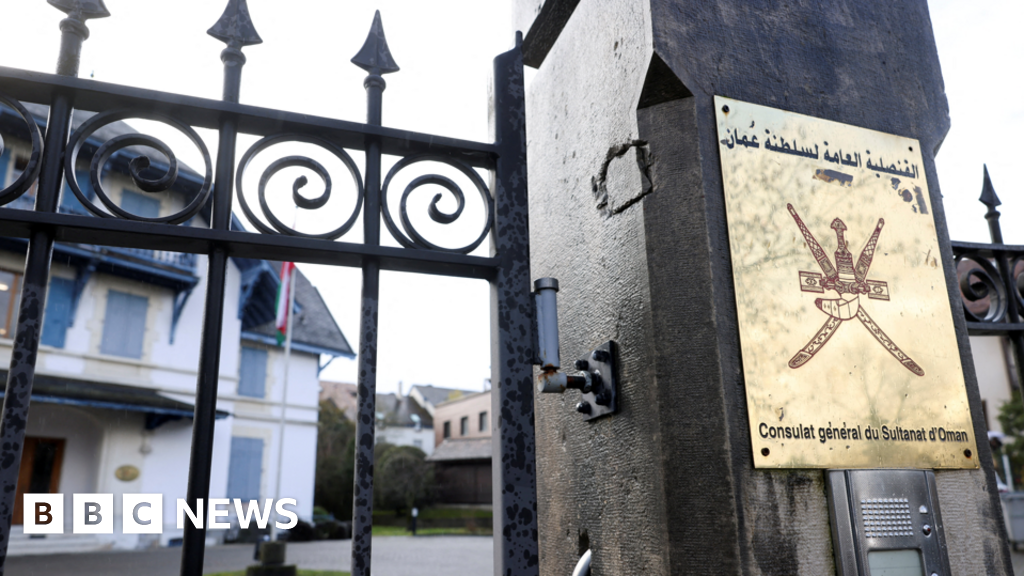 Iran says 'guiding principles' agreed with US at nuclear talks - BBC