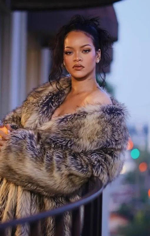 Rihanna Overtakes Taylor Swift in Monthly Spotify Listeners—A Decade After Her Last Album