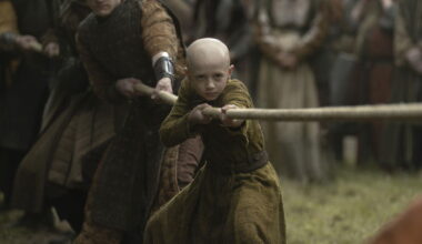 "Breaking Bad" & "Thrones" Fans Are At War