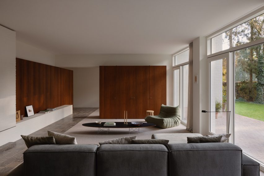 Living room in Bungalow Sint-Martens-Latem by Decancq Vercruysse