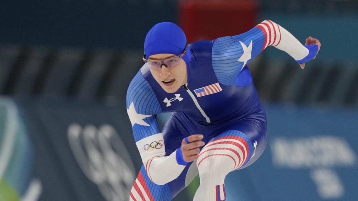 Jordan Stolz aims for 3rd Olympic gold in speed skating. Here's how to watch him in the men's mass start event