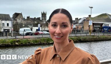 Traitors: Rachel Duffy on 'lowest of lows' of mother's death - BBC