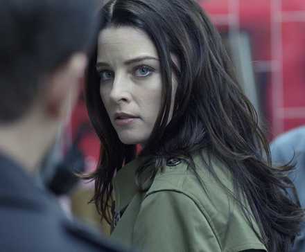 Rachel Nichols in Continuum