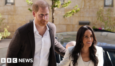 Harry and Meghan arrive in the Middle East for summit on refugees' needs - BBC