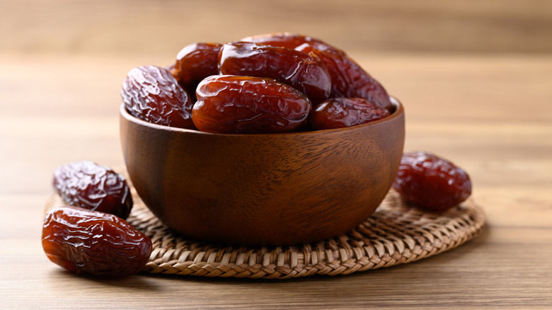 Bowl of dates