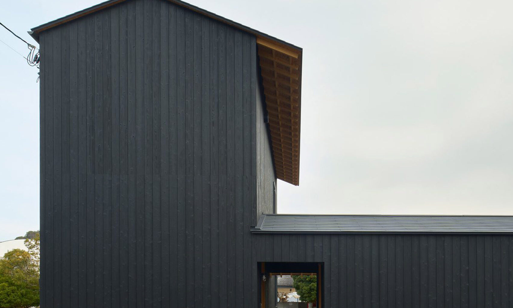 House in Onomichi by Denizen Works