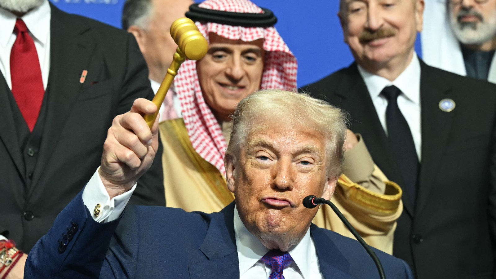 Trump Pledges $10 Billion to 'Board of Peace' in First Meeting