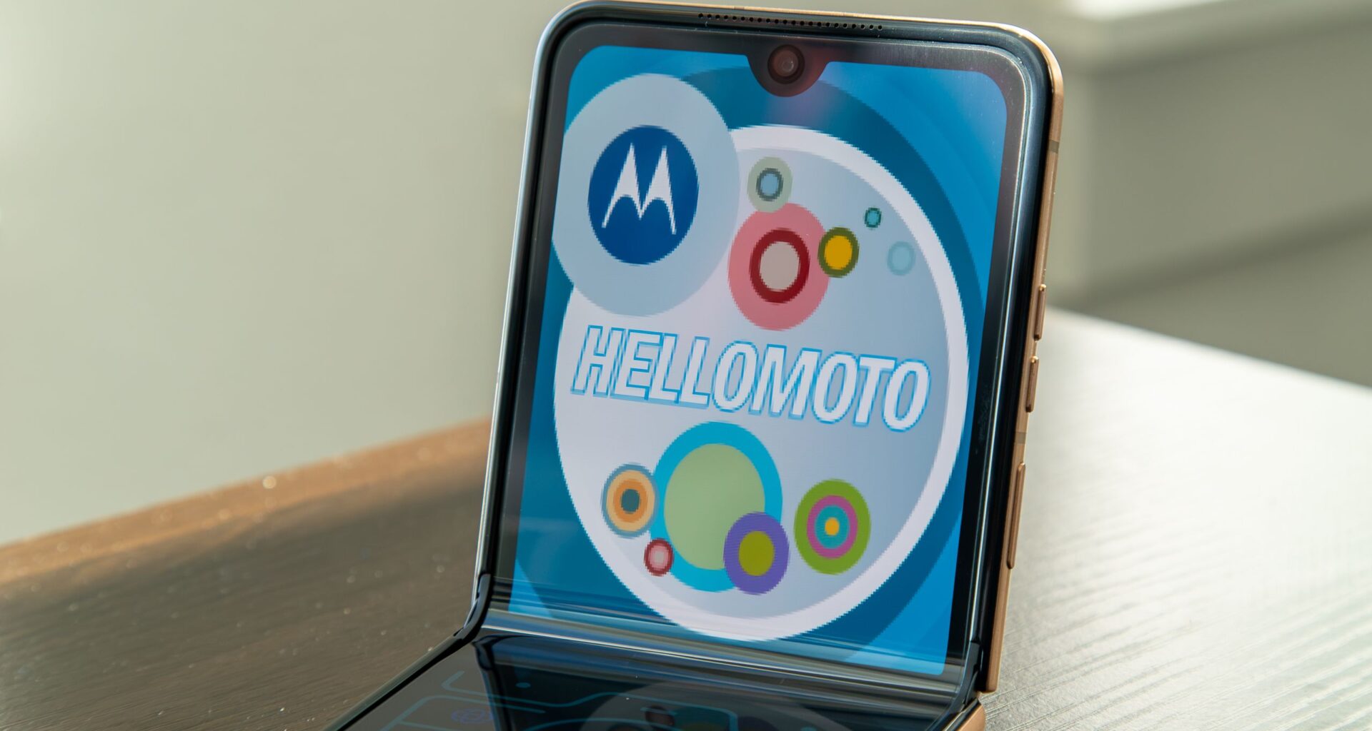 This hidden Motorola Razr feature is like a time machine that takes you back to a simpler time