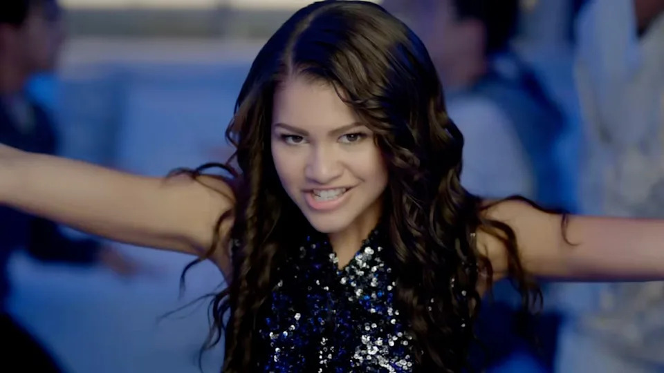  Zendaya in the music video of Something To Dance For/TTYLXOX Mash Up. . 