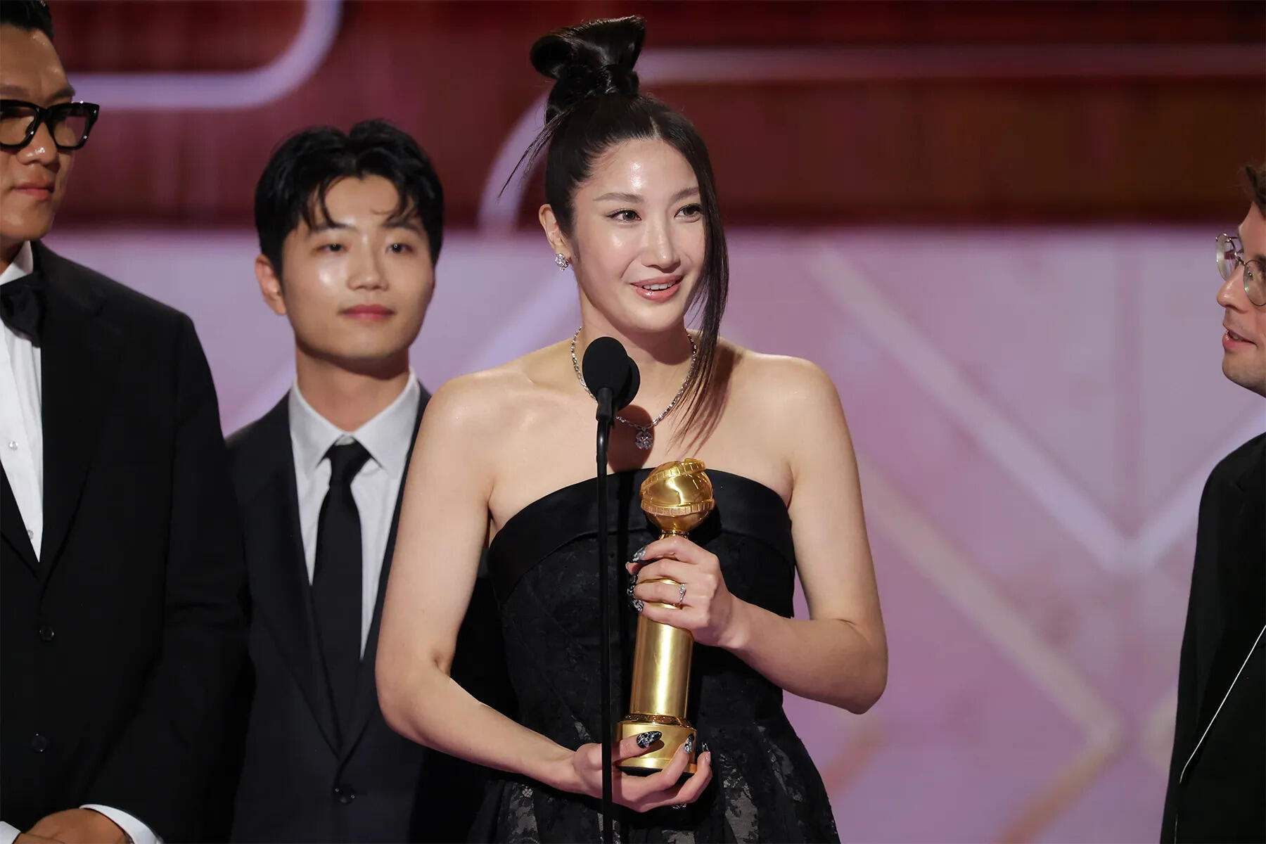 EJAE won Golden Globe fro 'Golden' from Demon Hunter