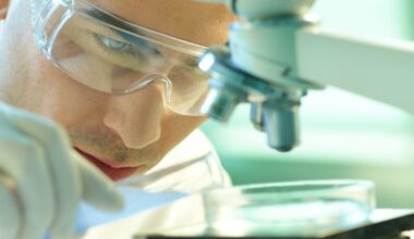 Assessing Eisai (TSE:4523) Valuation After Mixed Share Price Momentum And LEQEMBI Expectations