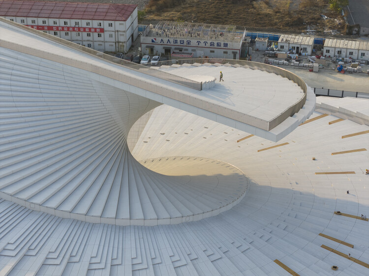 First Look at Snøhetta’s Shanghai Grand Opera House as Construction Nears Completion - Image 8 of 27
