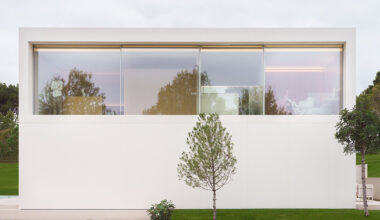 fran silvestre arquitectos develops home conceived for dismantling in spain