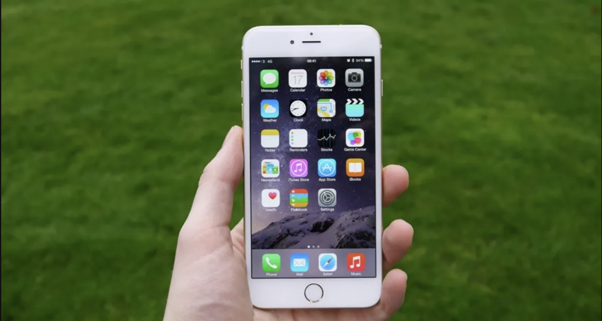 Apple quietly updates decade-old iPhones to keep iMessage alive while leaving newer models oddly without the patch