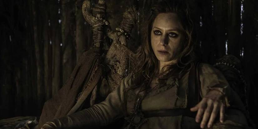 Jodhi May as Maggy the Frog as she gives young Cersei her prophecy in 'Game of Thrones'