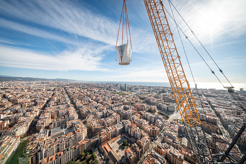 watch: gaudí's sagrada família reaches full height as cross tops tower of jesus christ - 2