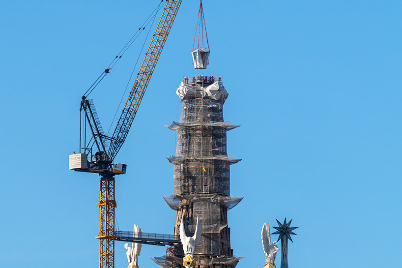 watch: gaudí's sagrada família reaches full height as cross tops tower of jesus christ - 4