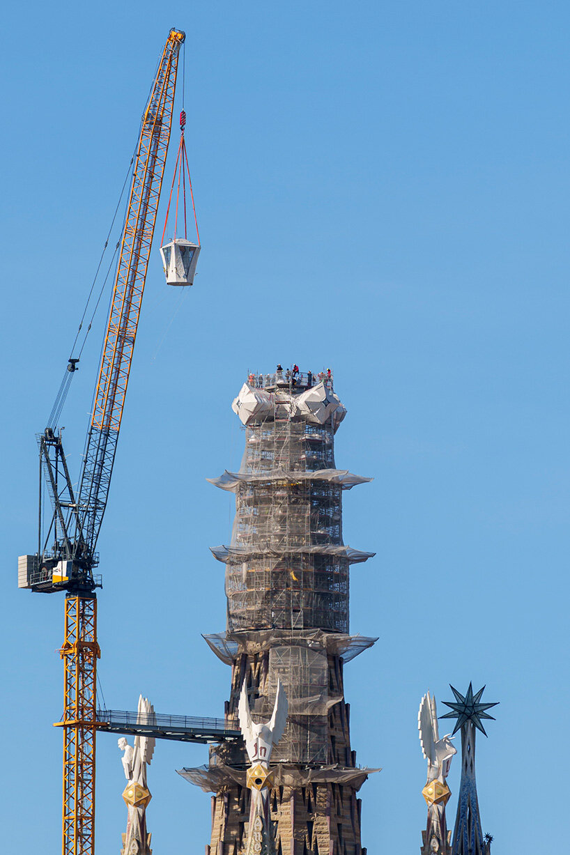 watch: gaudí's sagrada família reaches full height as cross tops tower of jesus christ - 3