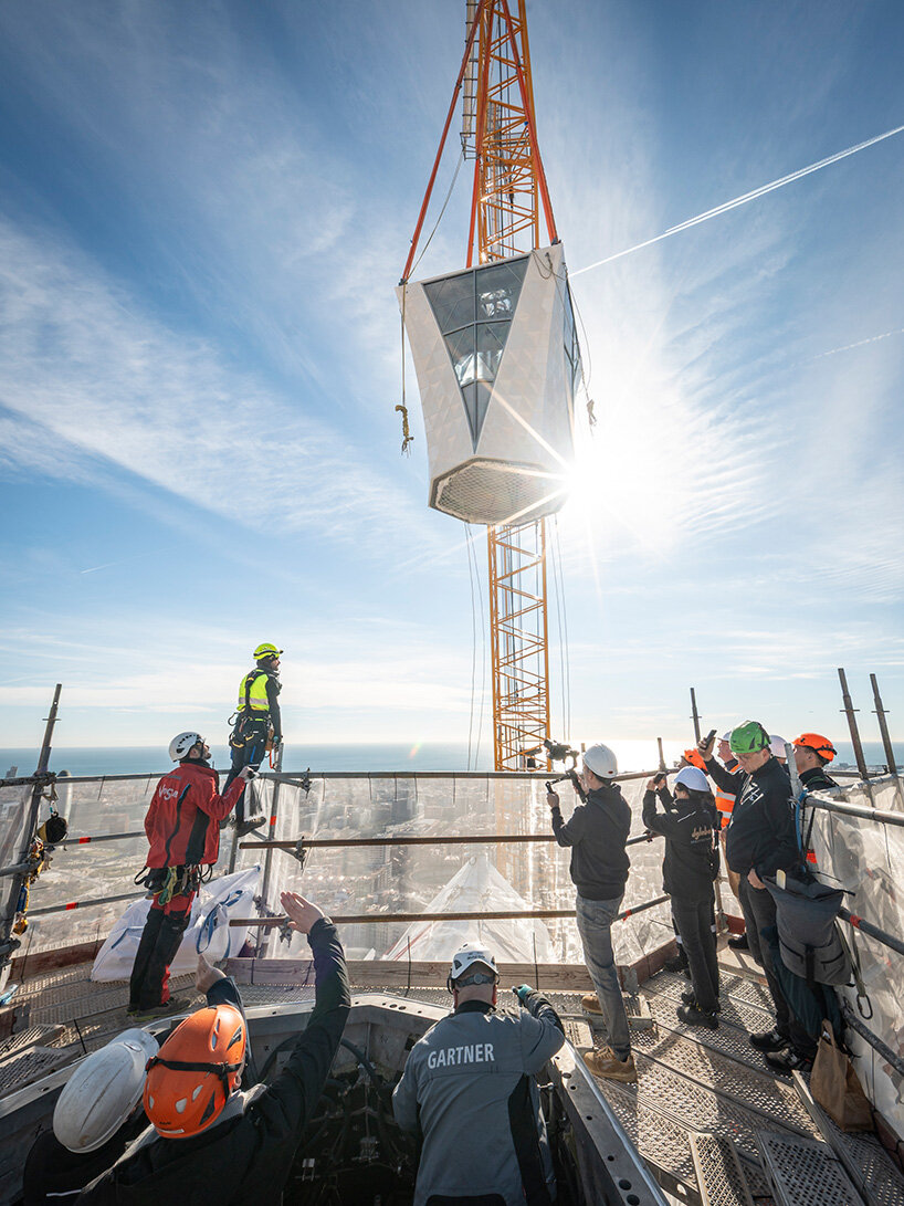 watch: gaudí's sagrada família reaches full height as cross tops tower of jesus christ - 5