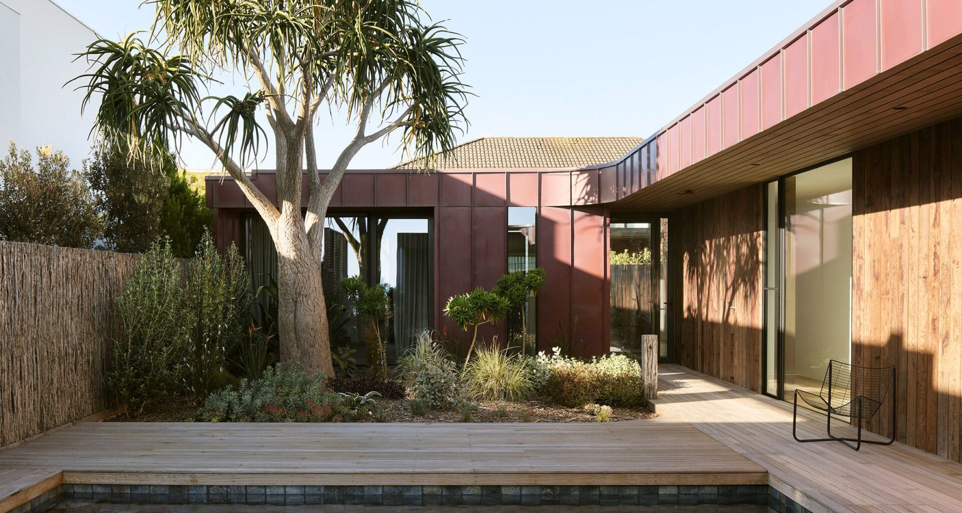 Splinter Society uses "warm, natural palette" for home in Australia