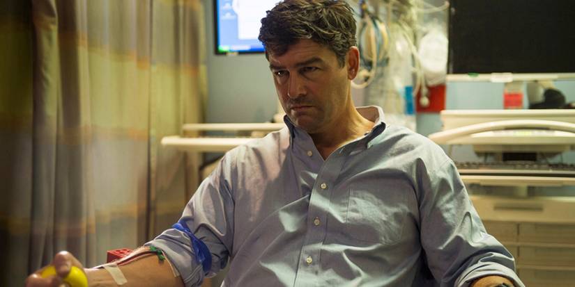 Kyle Chandler squeezing a stress ball in Bloodline