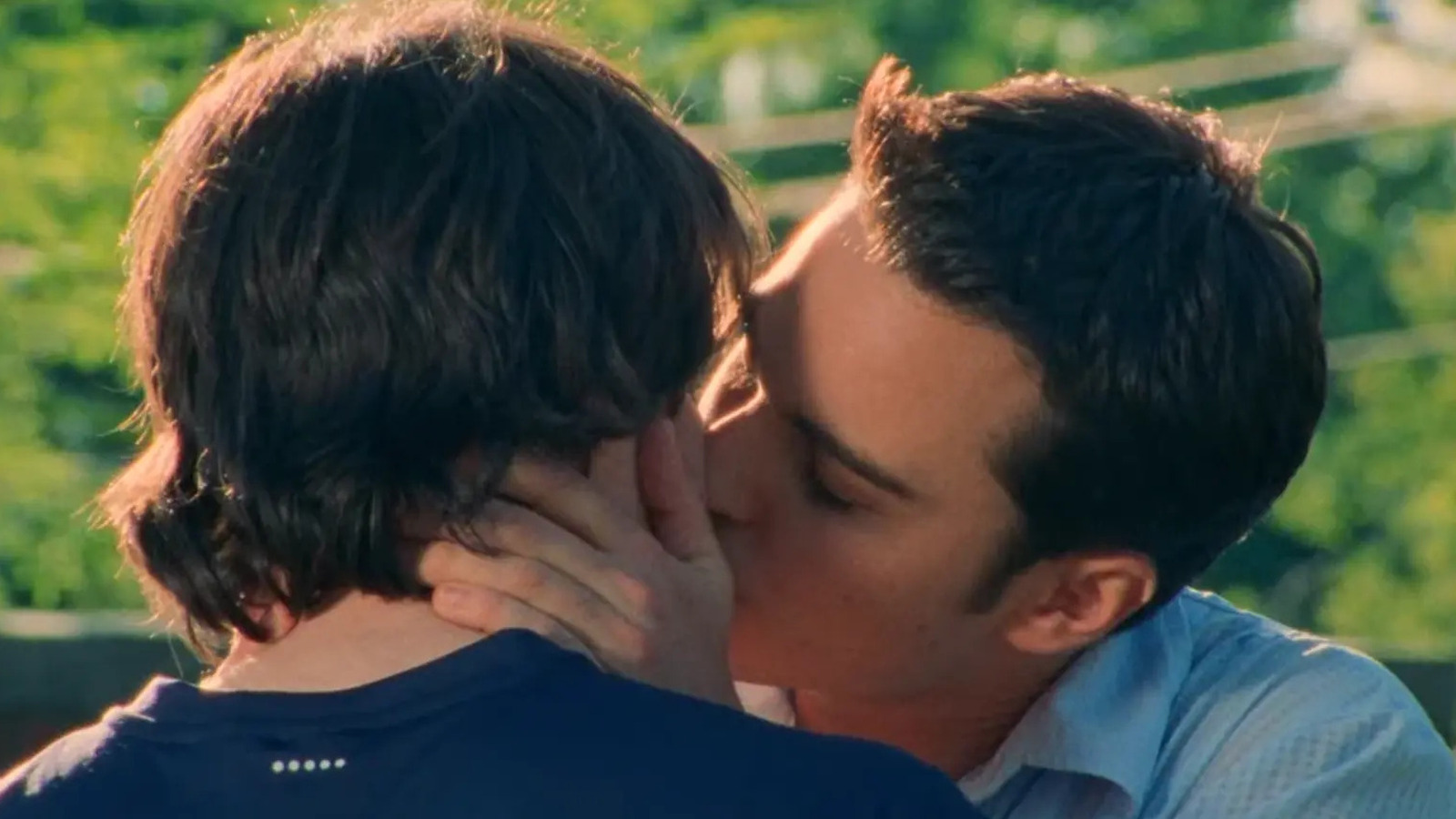 Dawson's Creek Boss Threatened To Quit If Warner Bros. Censored The Show's Historic Gay Kiss