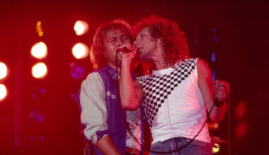 5 Love Songs From The '80s That Sound Even More Emotional Today