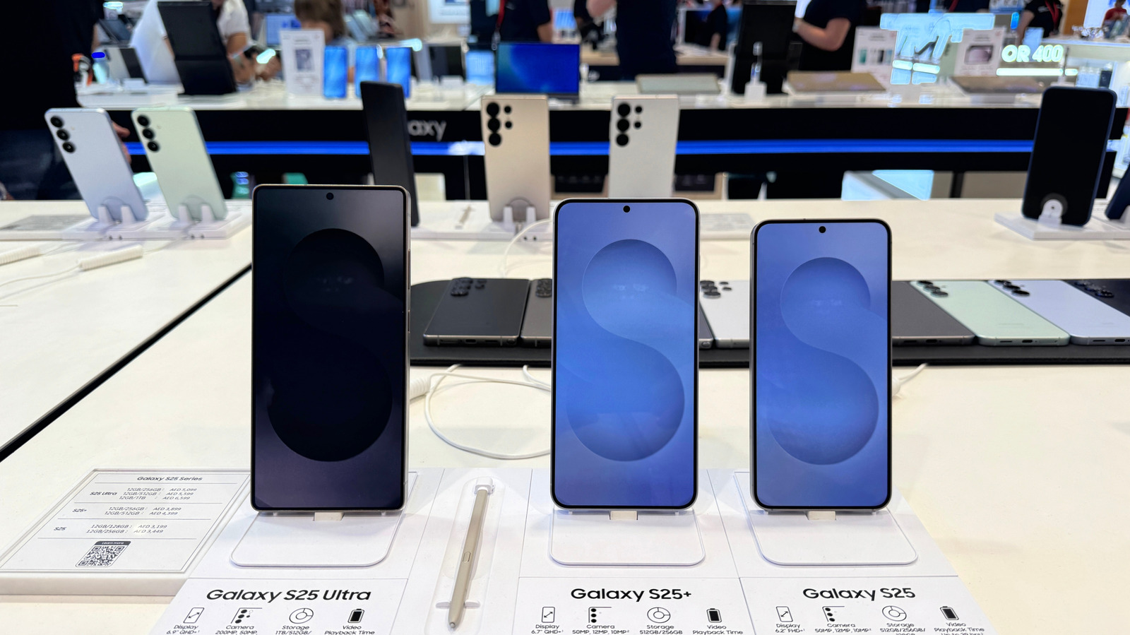 5 Phones With Batteries That Last Longer Than The Samsung Galaxy S25+