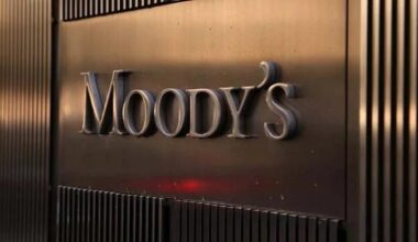 Moody's changes Pakistan banking outlook to stable from positive
