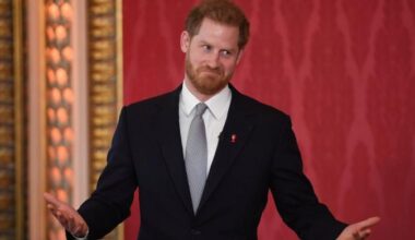 Buckingham Palace puts Prince Harry rift aside to deliver powerful message