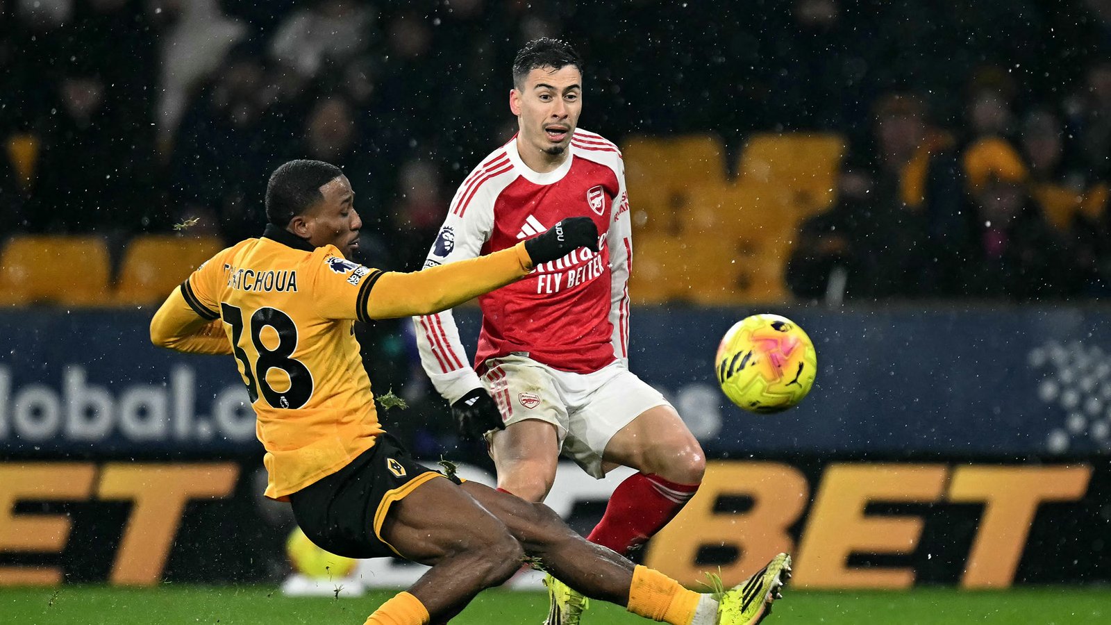 Wolves 2 - 2 Arsenal - Match Report