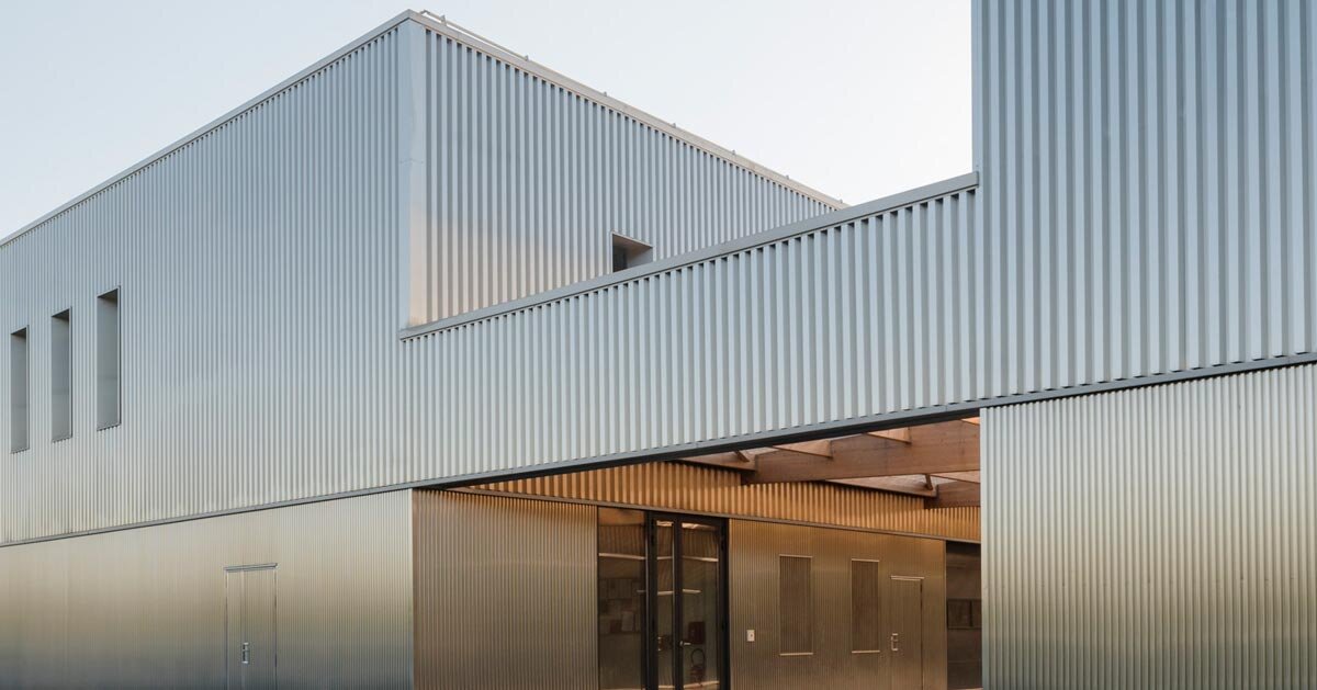 reflective steel sheet cladding wraps achères technical center in france